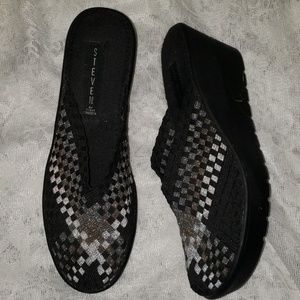 Steven Madden Slip ons